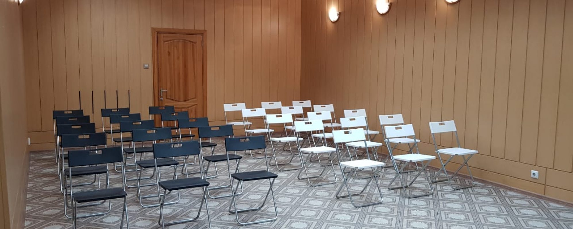 Фотографии конференц-зала Конференц-зал компании Денталь