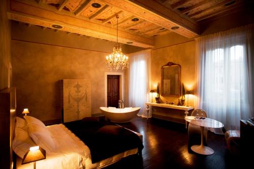 Фотографии гостиницы 
            Palazzo Bontadosi Hotel & Spa