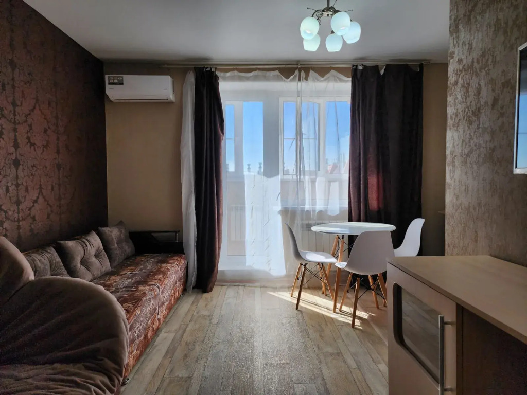 Фотография квартиры Квартира Студия с Видом на Озеро Чебаркуль Рядом с Вокзалом