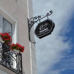 Фотография гостевого дома Funky Guest House & Adventures