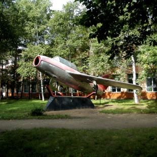 Фотография памятника Памятник Самолёт МиГ-15УТИ