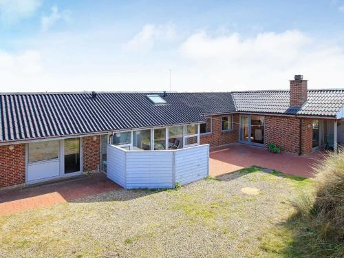 Фотография гостевого дома Four-Bedroom Holiday home in Ringkøbing 8