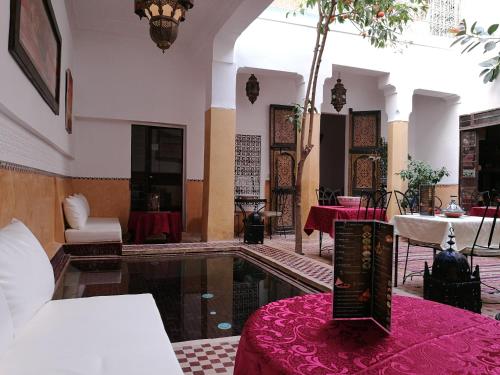 Фотографии мини отеля
Riad Dar Nael