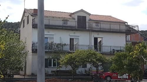 Фотография гостевого дома Apartments by the sea Bilice, Krka - 16689