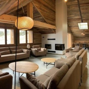 Фотография гостевого дома Chalet sur les pistes avec sauna et home cinéma