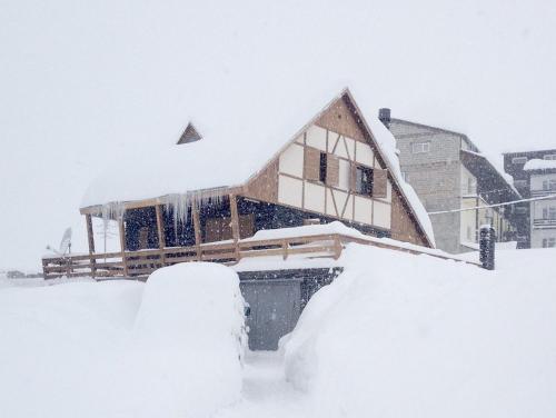 Фотографии хостела
Гудаури Дача