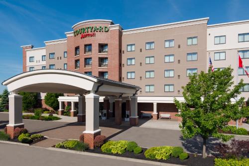 Фотография гостиницы Courtyard by Marriott Buffalo Airport