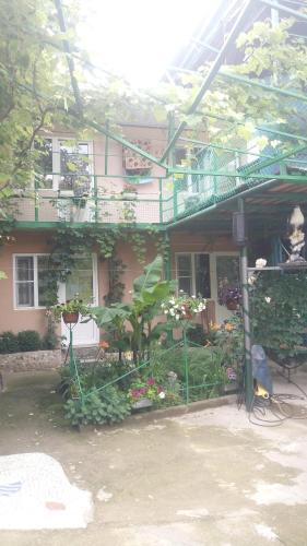 Фотографии гостевого дома
Дельфин