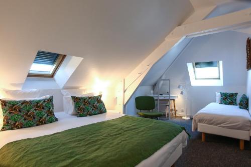 Фотография гостиницы Hôtel Le Collonges TV connecté wifi Netflix