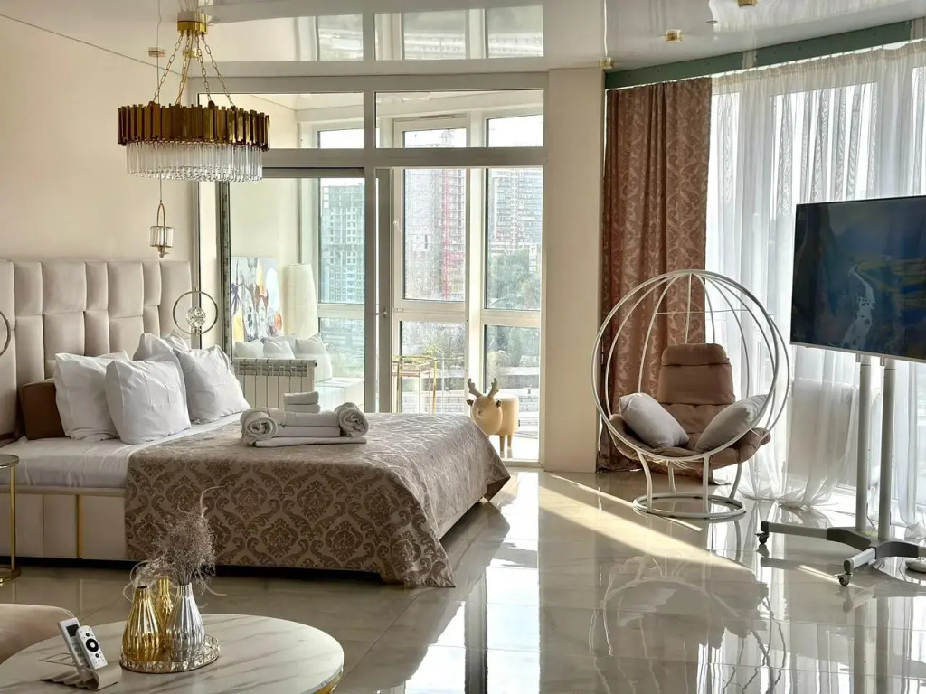 Фотография квартиры Апартаменты Атмосфера комфорта студия Золотая антилопа с лоджией