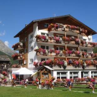 Фотографии мини отеля
B&B Haus Granit Saas Grund