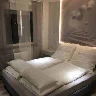 Фотографии апарт отеля 
            Messe-Hotelzimmer-Einzimmerappartement