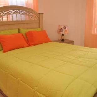 Фотографии гостиницы 
            Sandcastles Resort 1 bed 24 hours Wi Fi Best Location in Ocho Rios sleeps 2