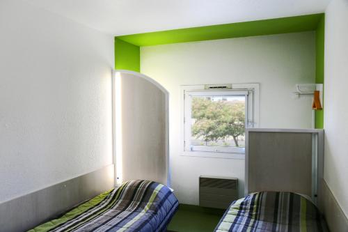 Фотография гостиницы hotelF1 Orange Centre Echangeur A7 A9