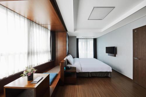 Фотографии апарт отеля
Felix by STX Hotel & Suite