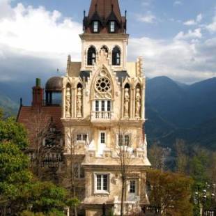 Фотографии мини отеля
The Old England Manor