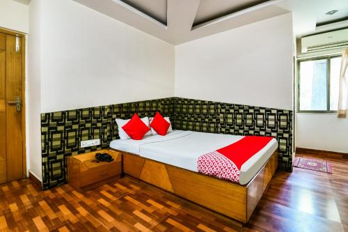 Фотография гостиницы CAPITAL O 61493 Hotel All Seasons