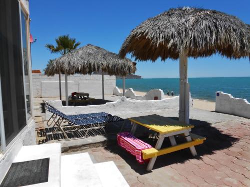 Фотография гостиницы #7 Beach Front Private Room