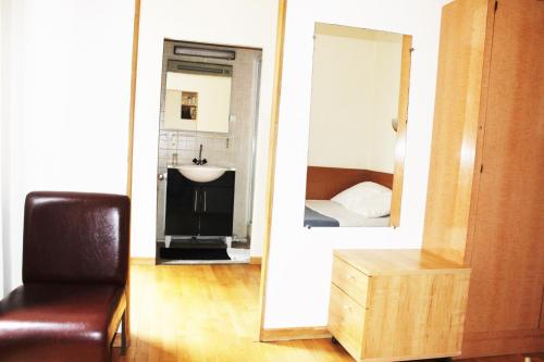 Фотографии гостиницы
Hôtel Résidence Saint Ouen