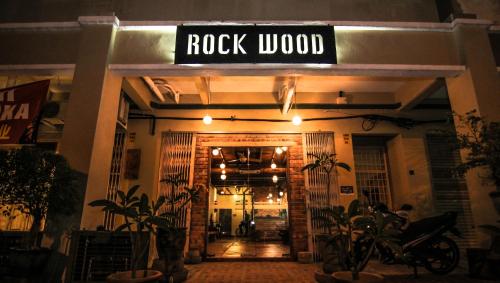Фотография гостиницы Rock Wood Hotel