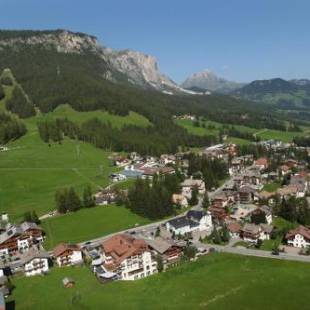 Фотографии апарт отеля
Ciasa Agreiter