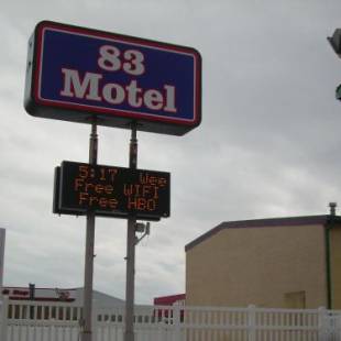 Фотографии гостиницы 
            83 motel