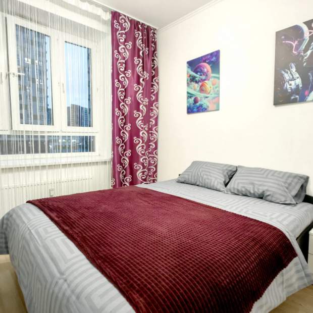 Фотографии квартиры 
            Квартира Однушка Неоновая Диско