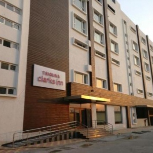 Фотография гостиницы Triguna Clarks Inn Kurnool