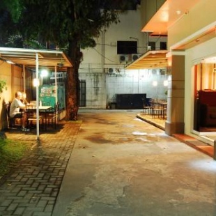 Фотография гостиницы Rumi Apartelle Hotel