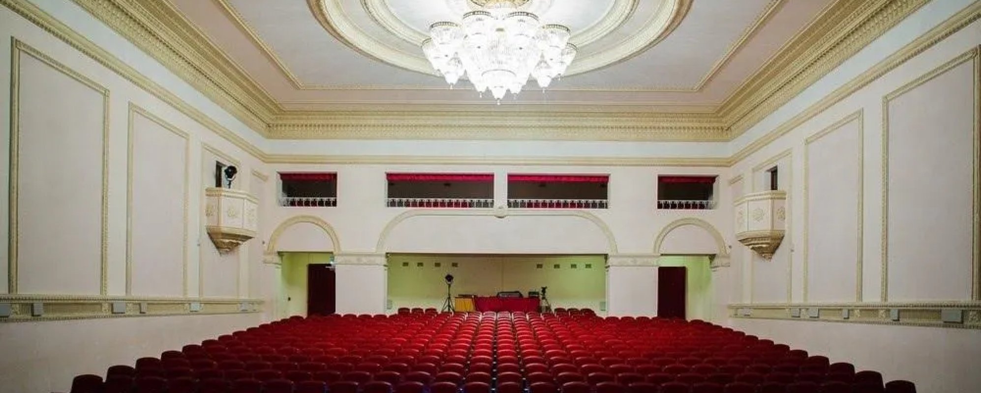 Фотографии концертного зала ДК городского округа Ревда Концертный зал