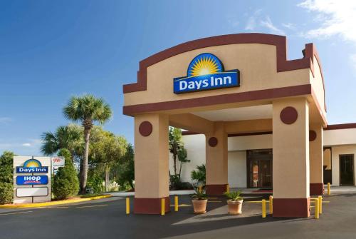 Фотография гостиницы Days Inn by Wyndham Orlando Conv. Center/International Dr