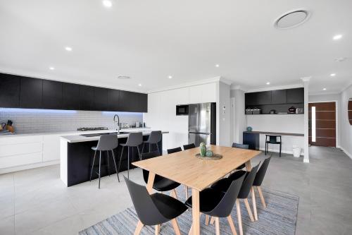 Фотография гостевого дома Devan House Family Retreat with Games Room