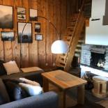 Фотография гостевого дома Chill Cave - logwood cottage