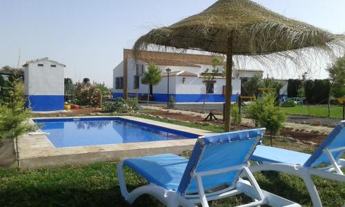 Фотография гостевого дома Casa Rural con jacuzzi y pista de padel - Casa de Pacas