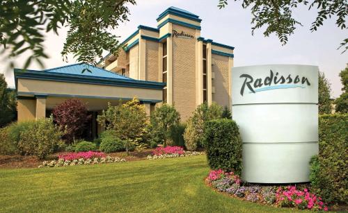 Фотография гостиницы Radisson Hotel Hauppauge-Long Island