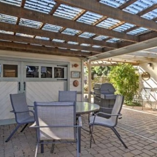 Фотография гостевого дома Cozy Arroyo Grande Cottage with Patio - Near it All!