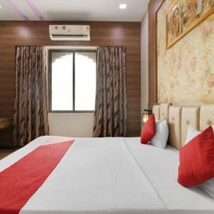 Фотография гостиницы Vaccinated Staff- OYO Flagship 73611 Home Tree Service Apartment