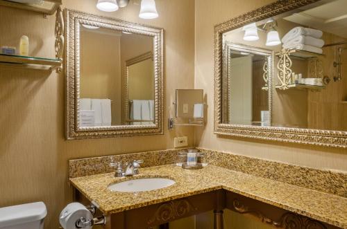 Фотография гостиницы Omni Royal Orleans Hotel