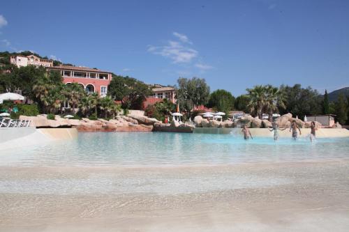Фотография апарт отеля Résidence Pierre & Vacances Les Restanques du Golfe de Saint-Tropez