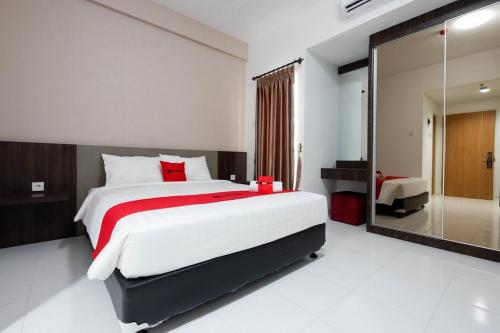 Фотография гостевого дома RedDoorz Apartment near Exit Toll Colomadu