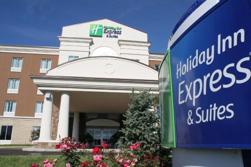 Фотография гостиницы Holiday Inn Express Hotel & Suites Terre Haute, an IHG Hotel