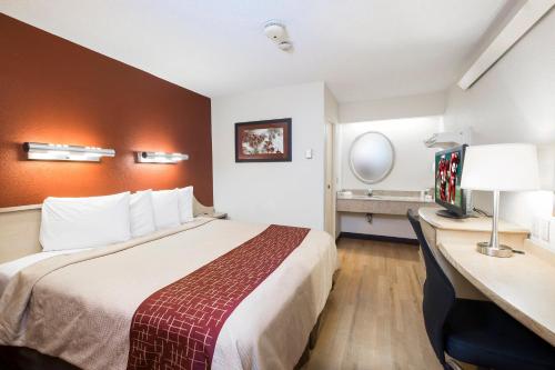 Фотография мини отеля Red Roof Inn Louisville East - Hurstbourne