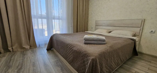 Фотографии квартиры 
            Апартаменты с современным ремонтом и панорамным видом из окна