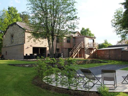 Фотография гостевого дома Beautiful holiday home with jacuzzi, sauna and monumental fireplace