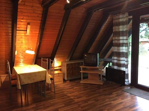 Фотография гостевого дома Familienfreundliches-Ferienhaus-mit-Waldrand-Lage