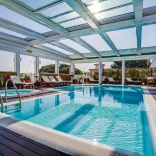 Фотографии апарт отеля
Aparthotel England