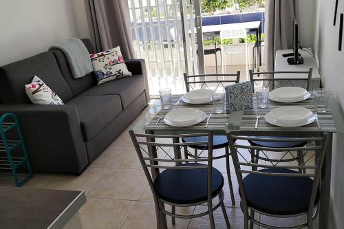 Фотография гостевого дома Casa Maggiore di 3 lovely apt Costa del Silencio