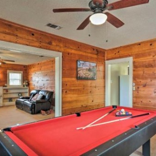 Фотография гостевого дома Lubbock House - Walk to Texas Tech and Downtown