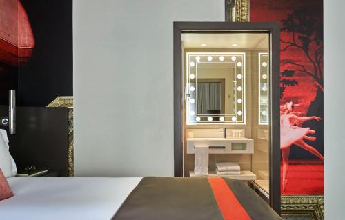 Фотография гостиницы Hotel Indigo Paris - Opera, an IHG Hotel