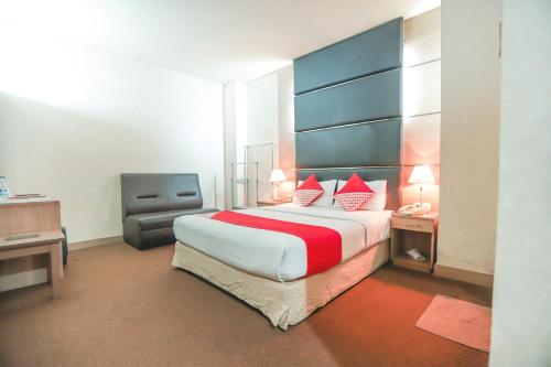 Фотография гостиницы Vaccinated Staff - OYO 180 Hotel Mirah